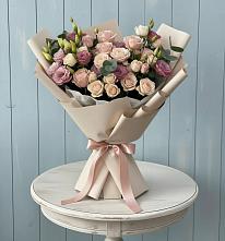 Букет цветов из:  Розы и Лизиантусы в Жигалово