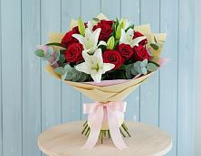 Букет цветов из:  Лилии и Розы в Жигалово