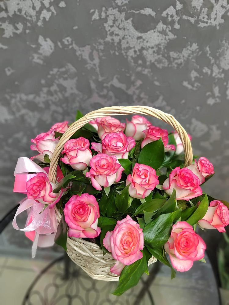 Цветочная композиция из Розы в корзине в Жигалово