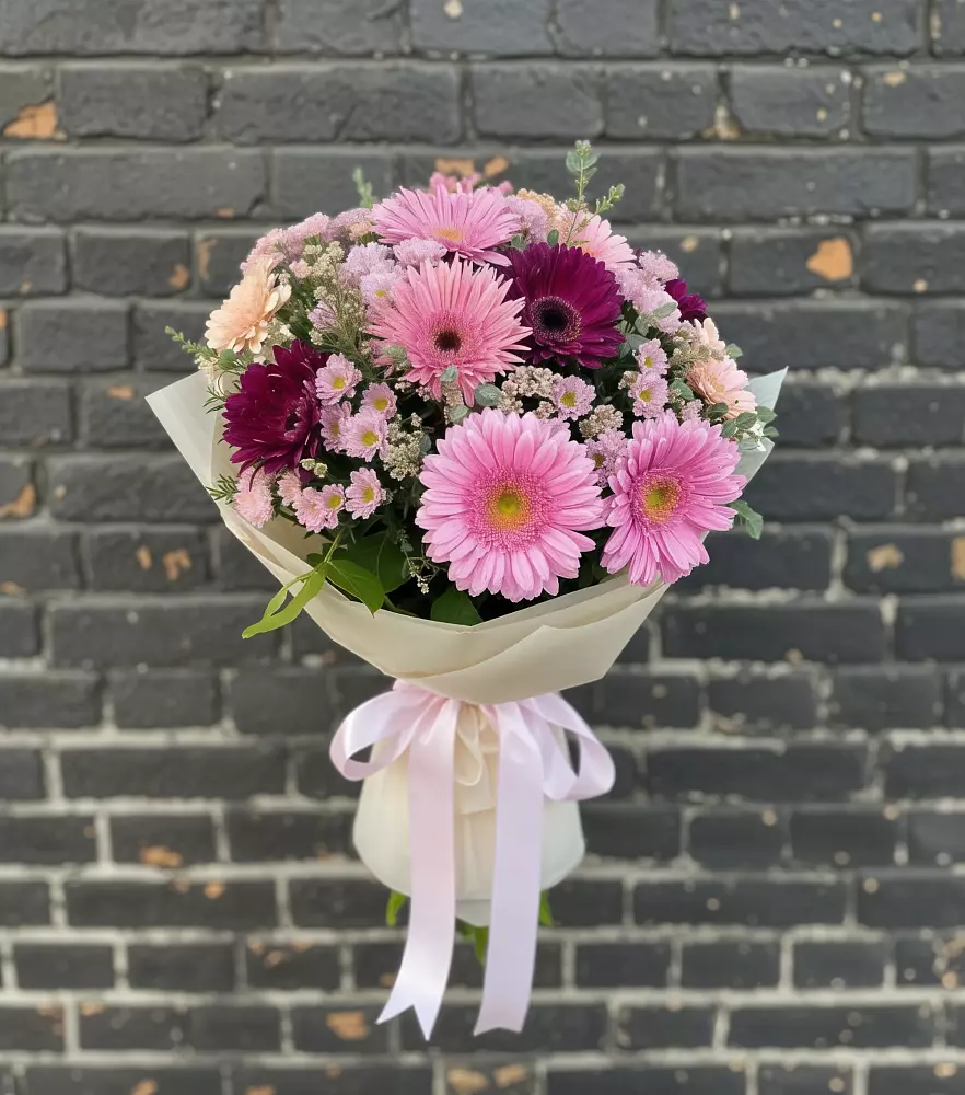 Букет цветов из: Герберы и Хризантемы в Жигалово