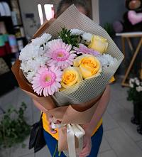 Букет цветов из:  Герберы, Розы и Хризантемы в Жигалово