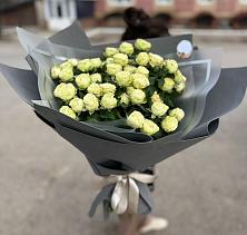 Букет Белые кустовые розы Солинеро в Жигалово