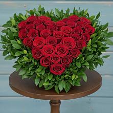 Цветочная композиция из Розы в виде сердца в Жигалово