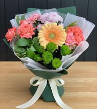 Букет цветов из:  Гвоздики, Розы, Герберы и Хризантемы в Жигалово