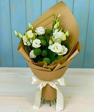 Букет цветов из:  Хризантемы и Лизиантусы в Жигалово