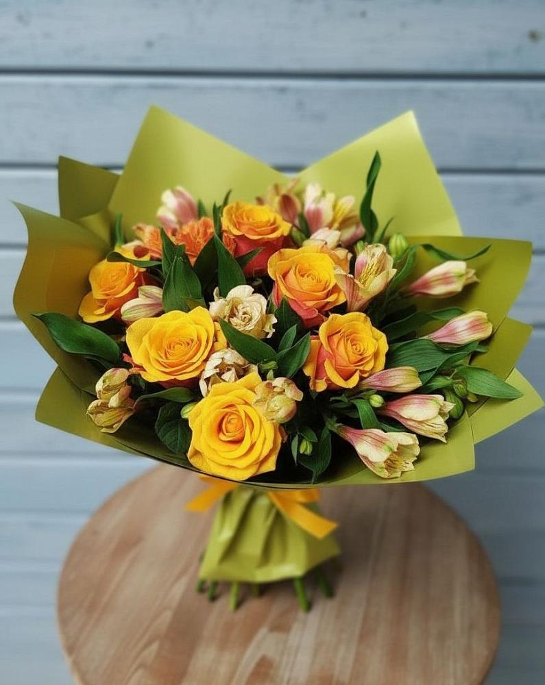 Букет цветов из: Альстромерии и Розы в Жигалово