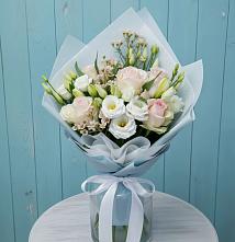 Букет цветов из:  Розы и Лизиантусы в Жигалово