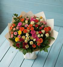 Букет Микс из разноцветных кустовых роз в Жигалово